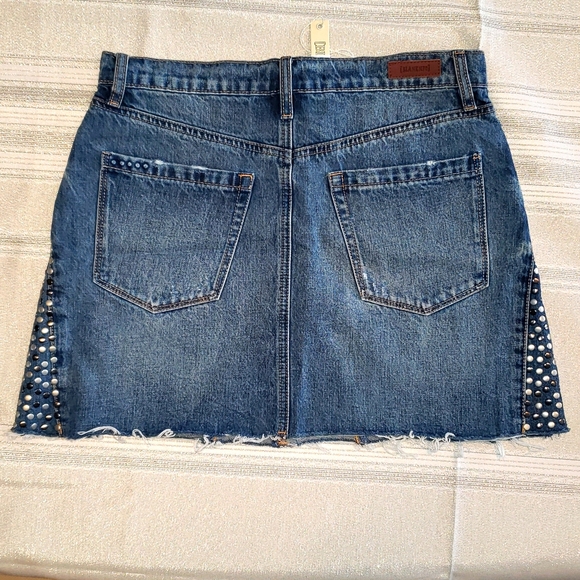 BLANK NYC New Stud Embellished Denim Jean Skirt 'WAY BACK WHEN' Mini CHICπHPx2 - Picture 14 of 17